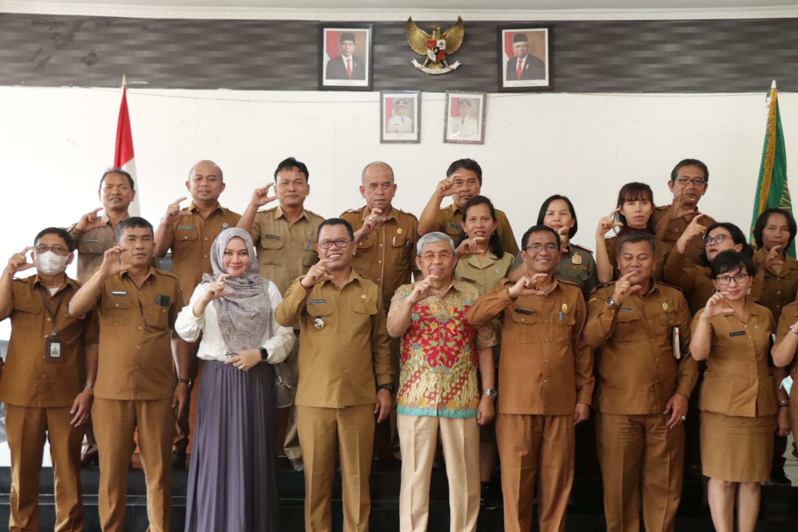 Bupati Toba: Dorong PPID Kab Toba Sediakan Informasi Sesuai Amanah UU Nomor 14 Tahun 2008