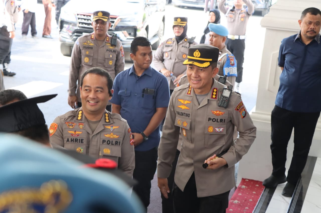 Kapolrestabes Medan Hadiri Pengukuhan Guru Besar Irjen Pol Prof Dr Dadang Hartanto