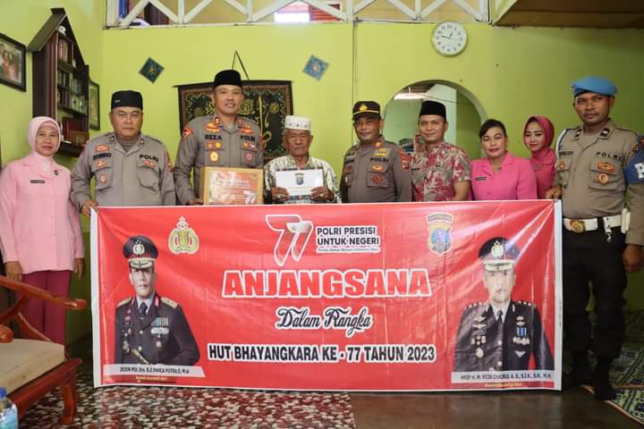 Kapolres Madina Anjangsana dengan Purnawirawan dan Warakawuri