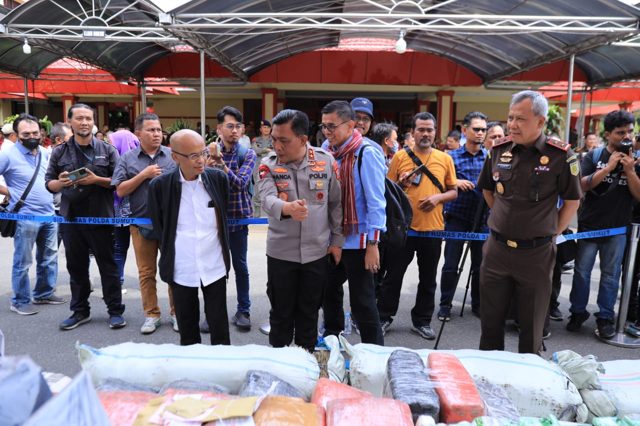 Polda Sumut, DPR RI dan Kejatisu Musnahkan Barang Bukti Narkoba dan Judi