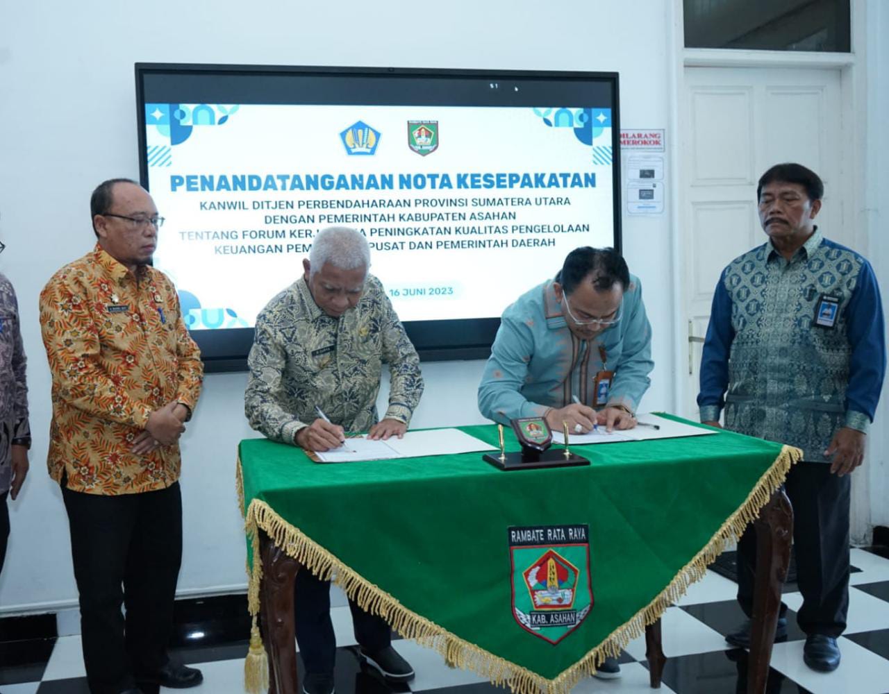 Penandatanganan Nota Kesepakatan Kanwil Ditjen Perbendaharaan Provsu dengan Pemkab Asahan