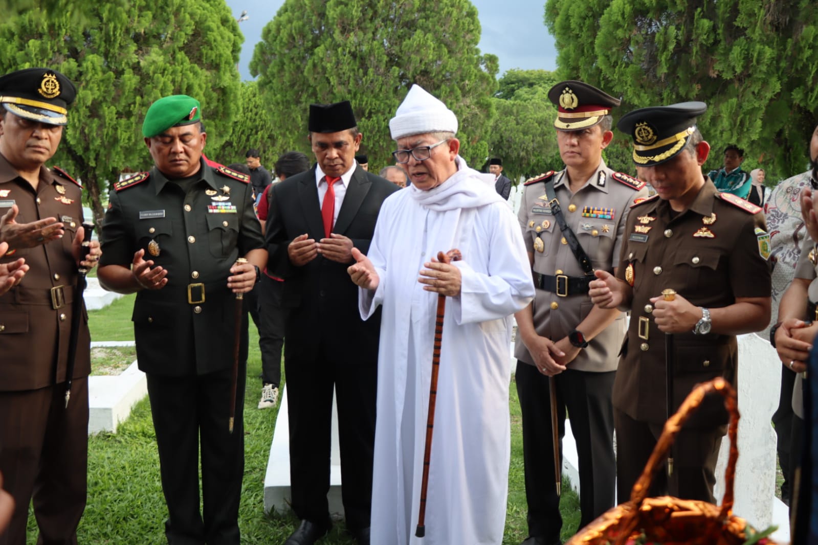 Peringatan HUT ke-433 Kota Medan, Wali Kota dan Kapolrestabes Ziarah ke Makam Pahlawan