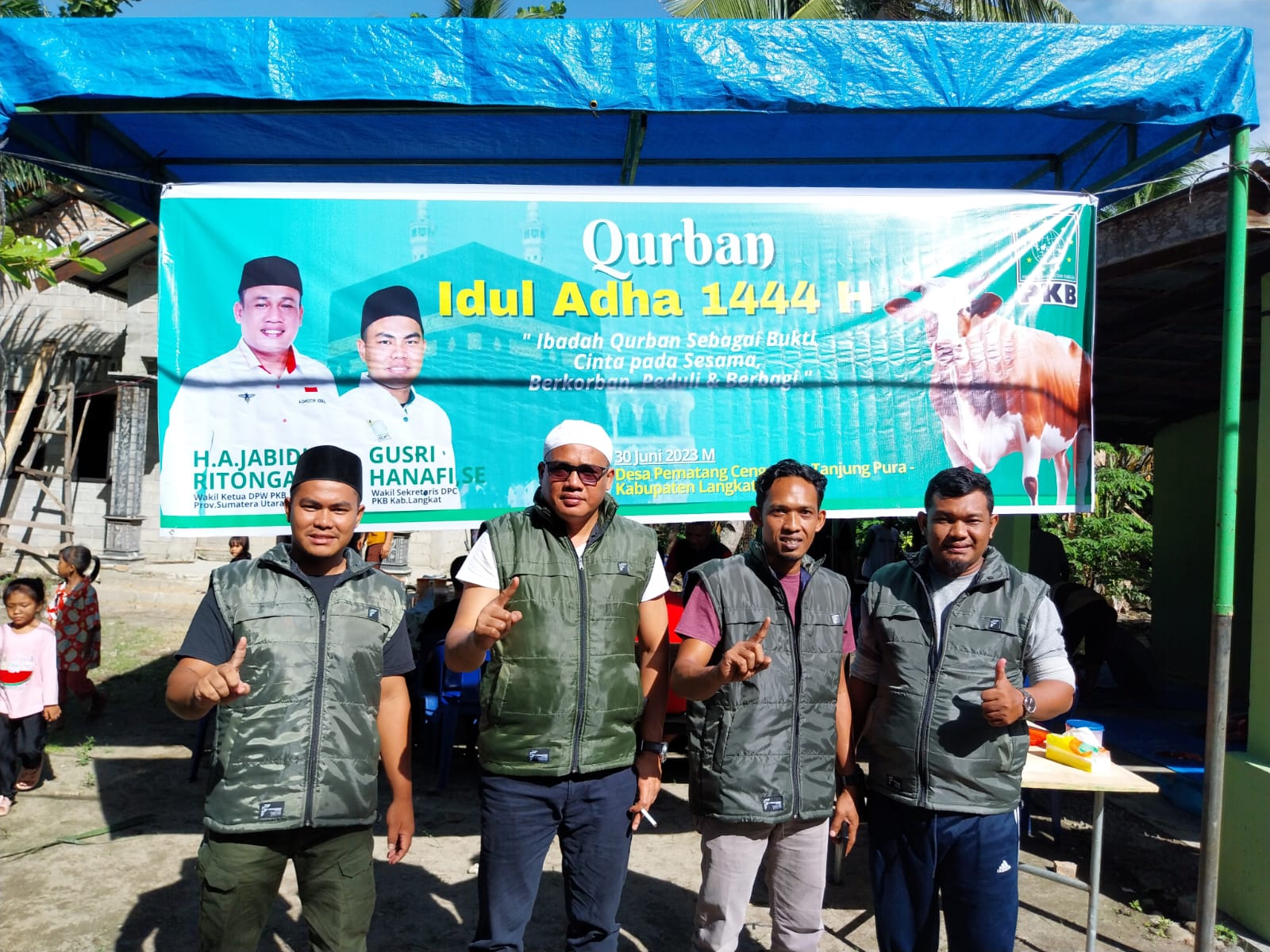 Mohon Dukungan, Caleg PKB Dapil 12 Jabidi Ritonga Potong Qurban di Desa Pematang Cengal