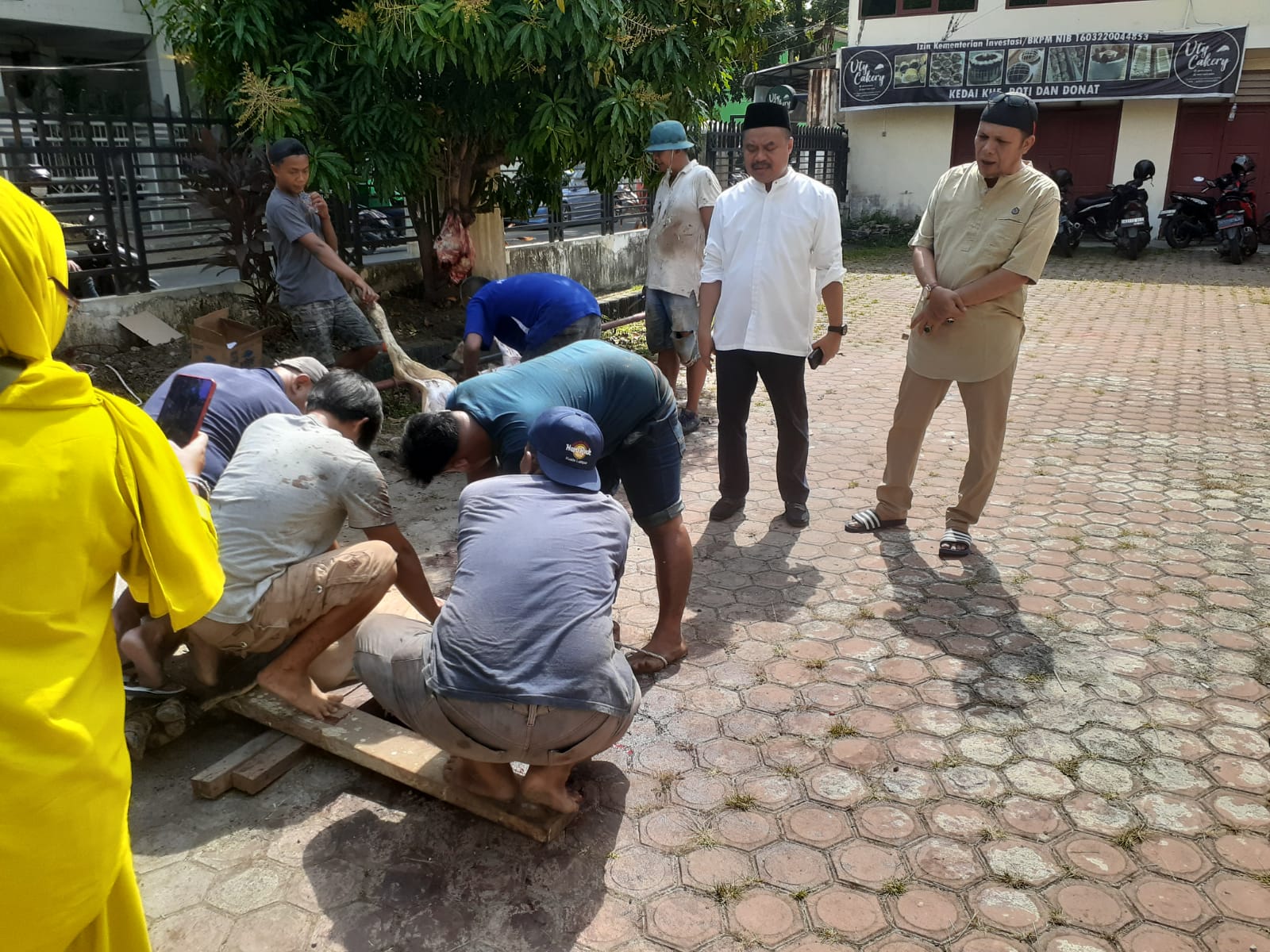 PWI Sumut Sembelih 5 Hewan Kurban, Ini Kata H Farianda Putra Sinik SE