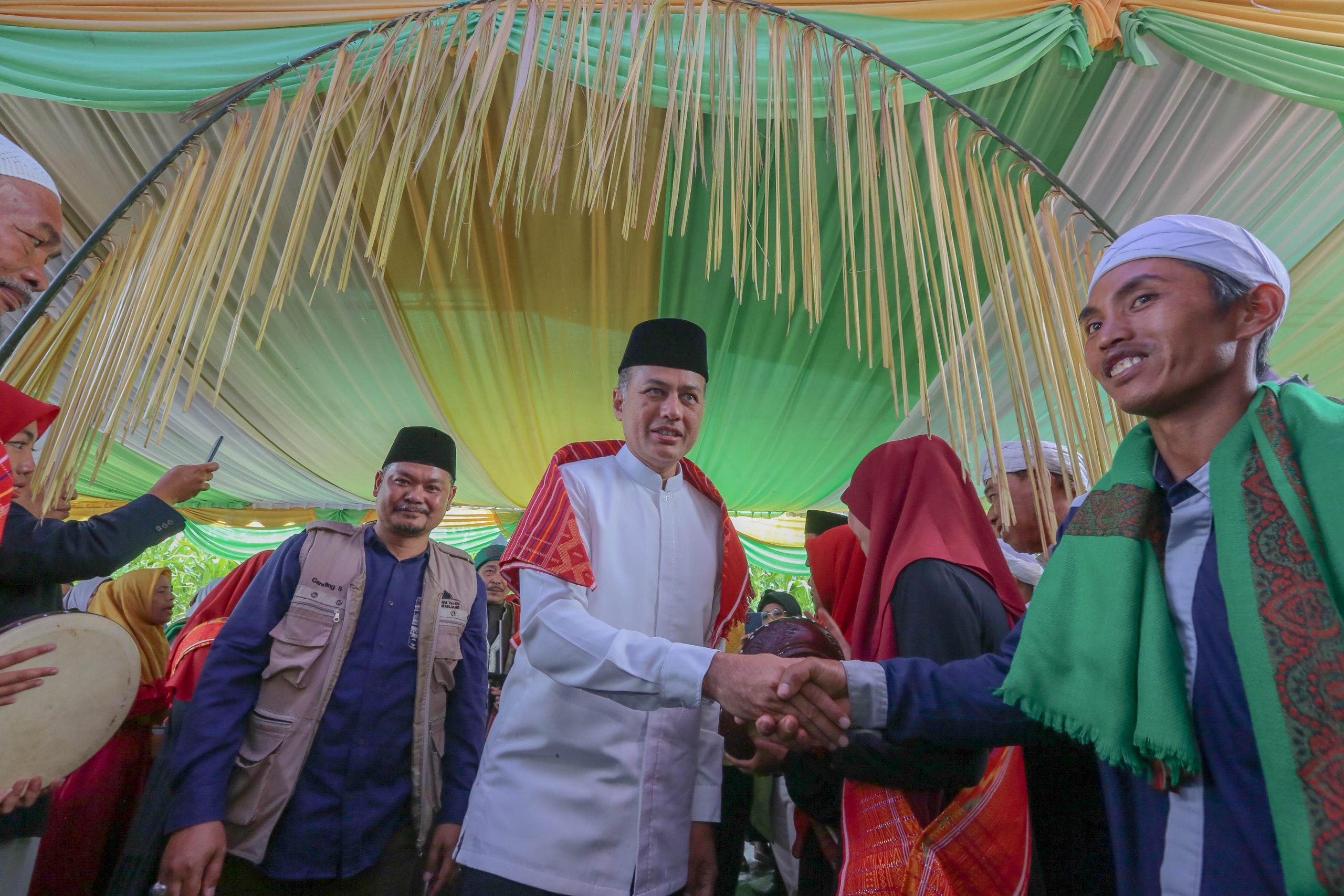 Resmikan Masjid Al-Ikhlas Desa Biak Nampe,  Ijeck Apresiasi Kerukunan Umat Terus Terjaga