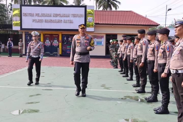 Kapolres Madina Pimpin Apel Pasukan Operasi Patuh Toba 2023,AKBP Reza CAS Sampaikan Amanat Kapolda Sumut