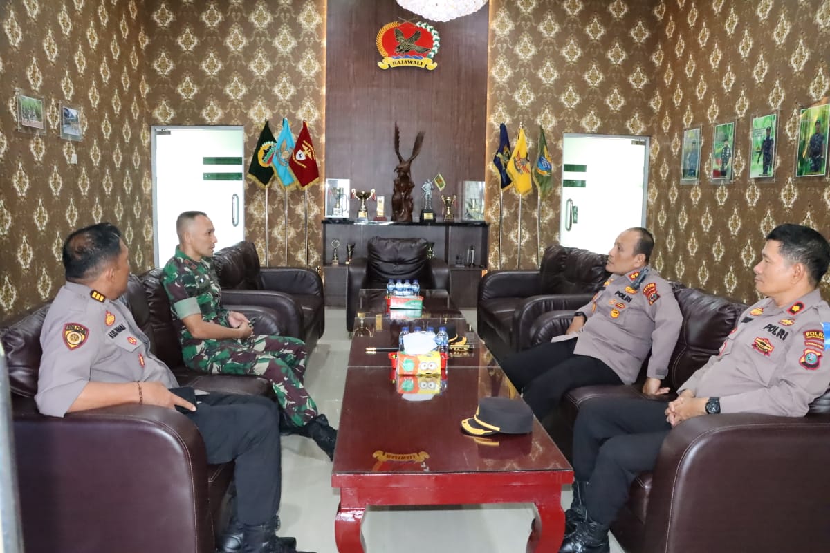 Gerak Cepat, Kapolres Padangsidimpuan Langsung Kunjungi Markas Yonif 123 Rajawali, Jalin Silaturahmi dan Sinergitas