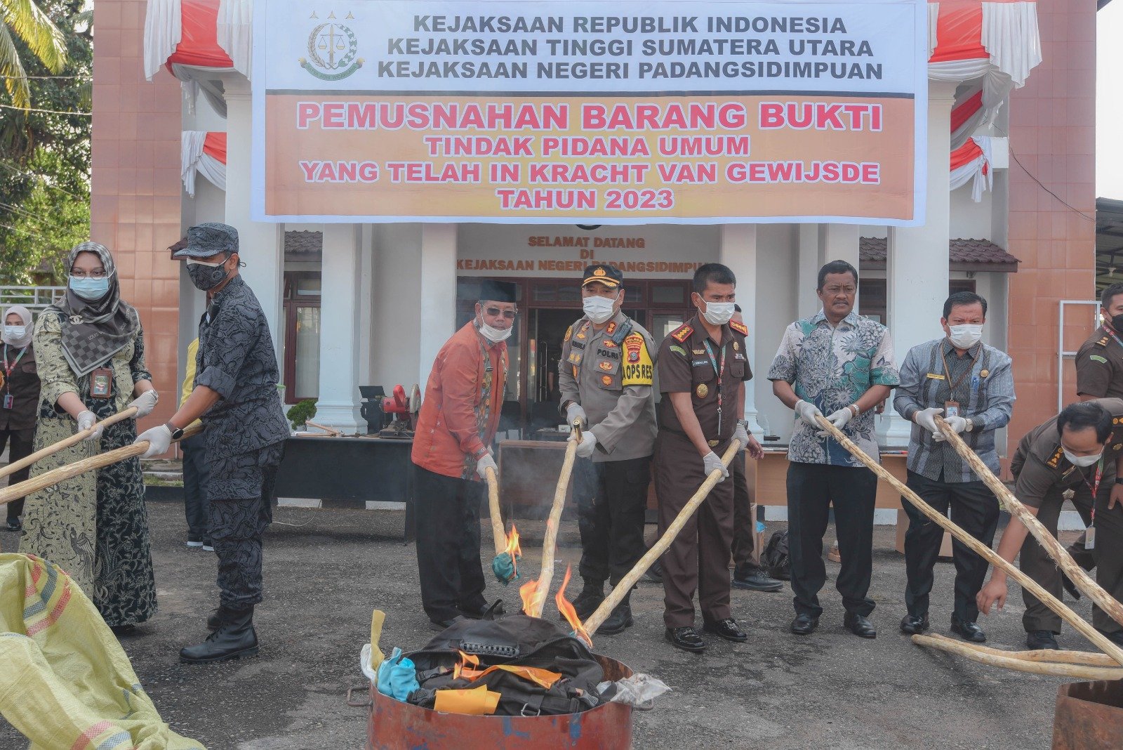 Hadiri Pemusnahan Barang Bukti Narkotika oleh Kejaksaan, Kapolres Padangsidimpuan Ajak Masyarakat Berantas Peredaran Narkoba