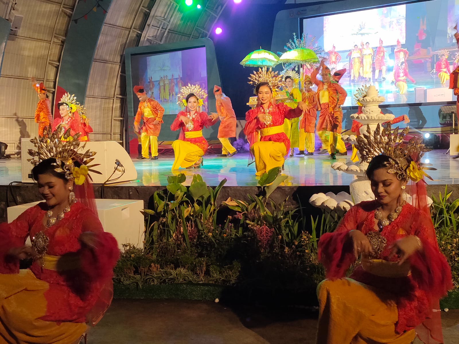 Malam Pagelaran Seni Budaya Batubara Meriah,Ratusan Pengunjung Takjub
