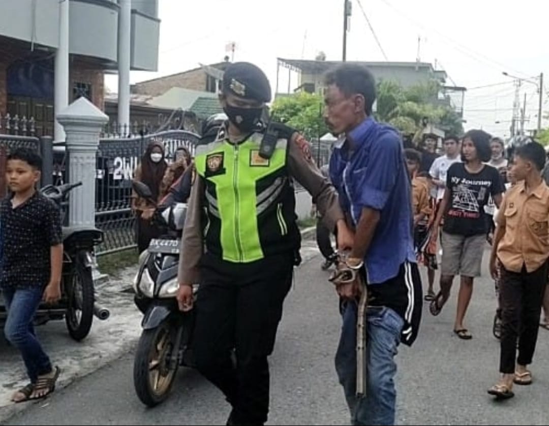 Pelaku Curanmor Babak Belur Dihajar Massa