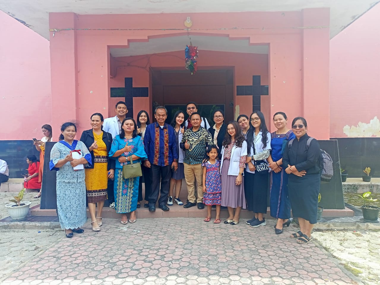 Sambut HUT Ke-105, RSU HKBP Balige Kunjungi Gereja dan Bhakti Sosial