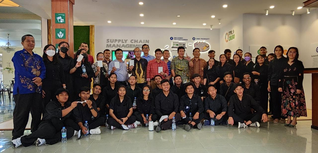 Rektor Dan Jajaran Dosen IAKN Tarutung Kunjungi PT Toba Pulp Lestari,Tbk