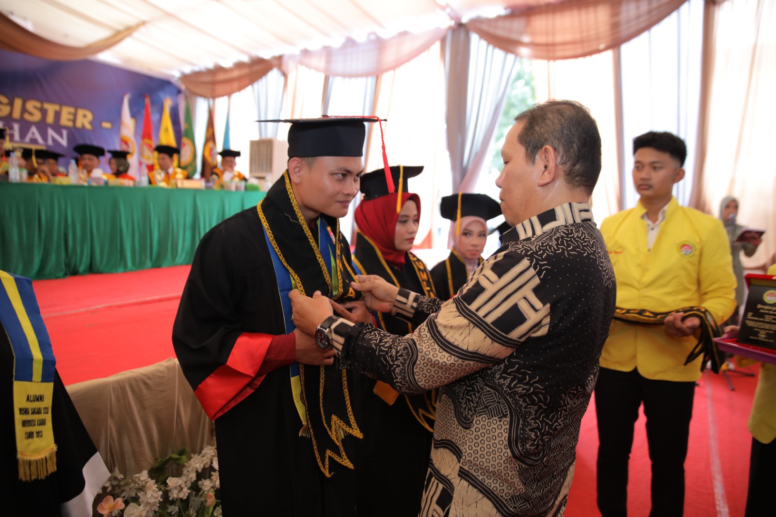 Sekda Asahan Ikuti Prosesi Wisuda Sarjana Angkatan XXXII dan Wisuda Pasca Sarjana Angkatan II UNA Tahun 2023
