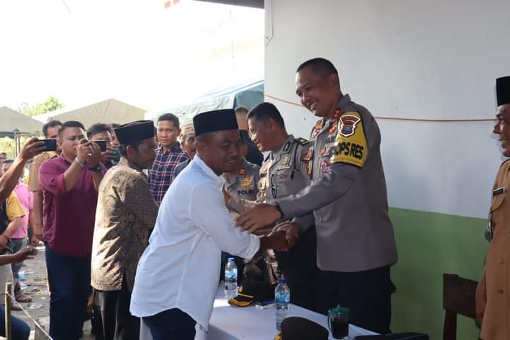 AKBP Reza CAS bersama Rombongan Tinjau Situasi Pilkades di Desa Gunungtua Jae Madina