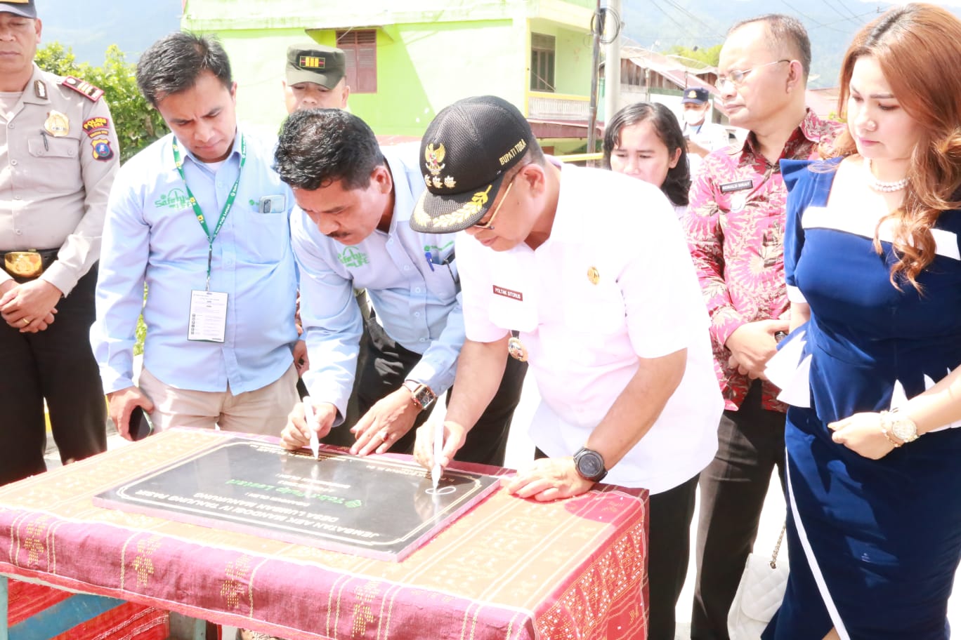 PT. TPL Serahterimakan Jembatan Aek Mandosi Kepada Pemerintah