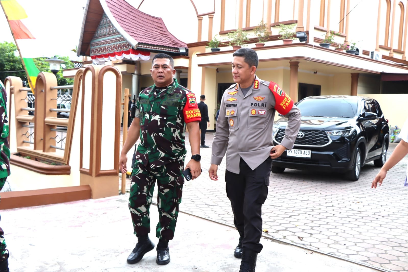 Kapolrestabes Medan Amankan Kunjungan Presiden RI ke Sejumlah Tempat