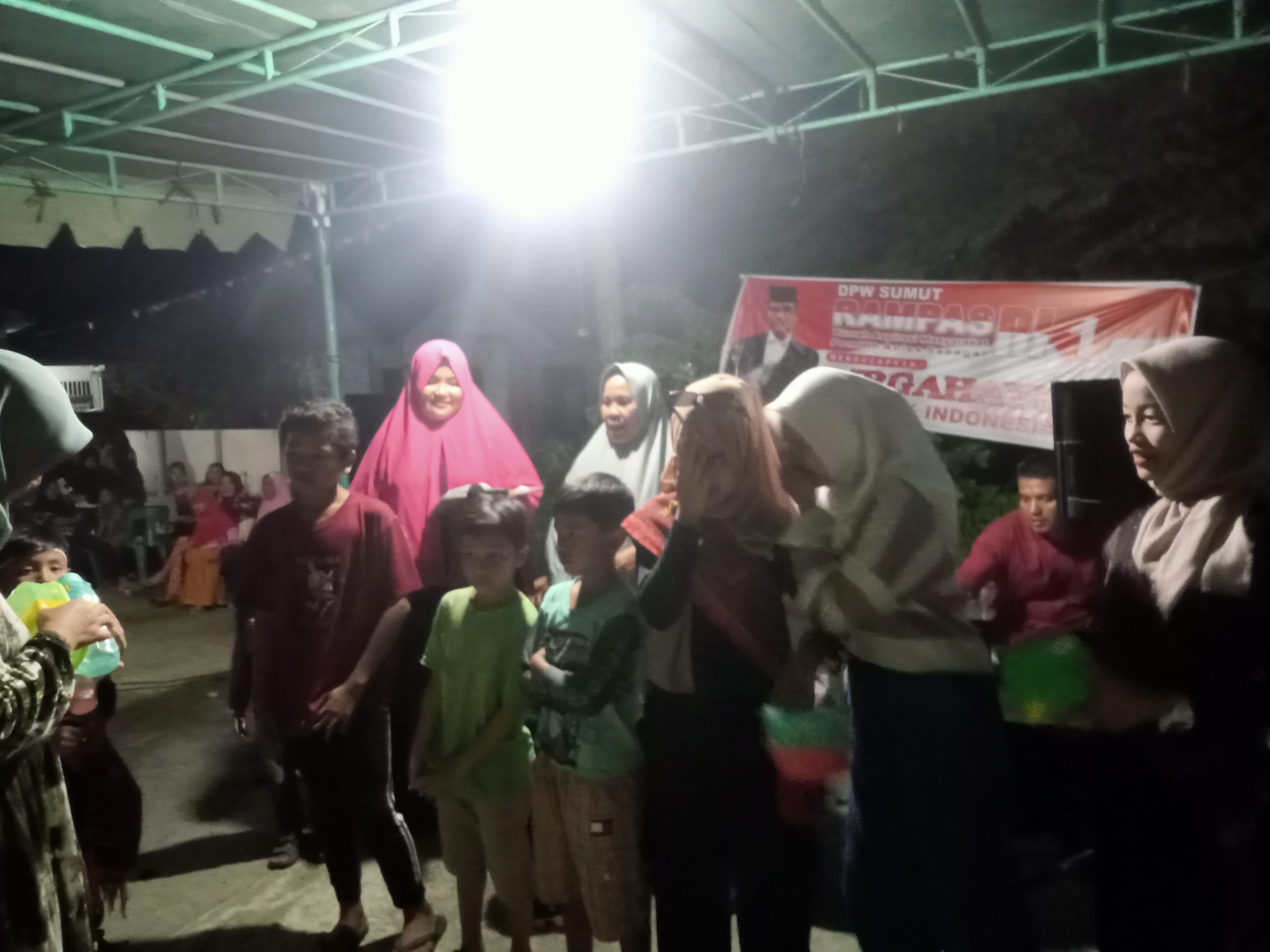 Malam Penyerahan Hadiah Perlombaan Hari Kemerdekaan RI ke 78 di Komplek KIP Paya Gambar Meriah, Jaga Terus Kekompakan 