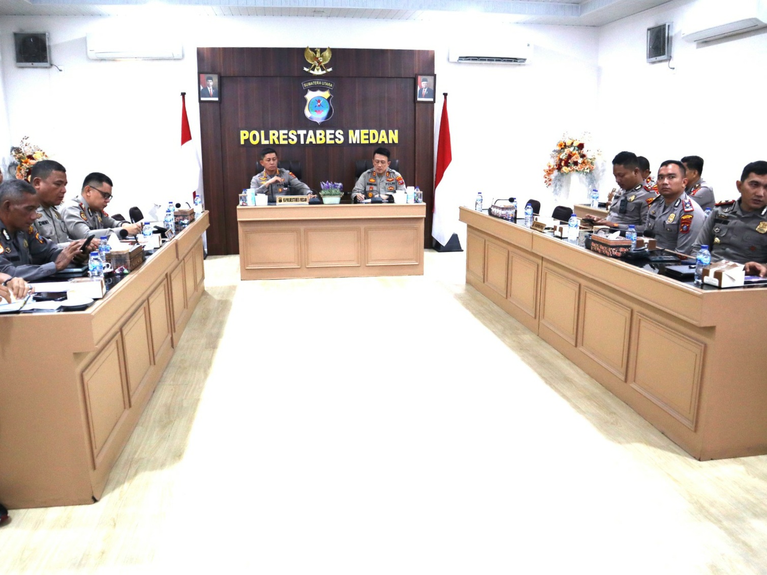 Kapolrestabes Medan Ikuti Rakor Perencanaan Kesiapan Operasi Mantap Brata Toba Tahun 2023-2024