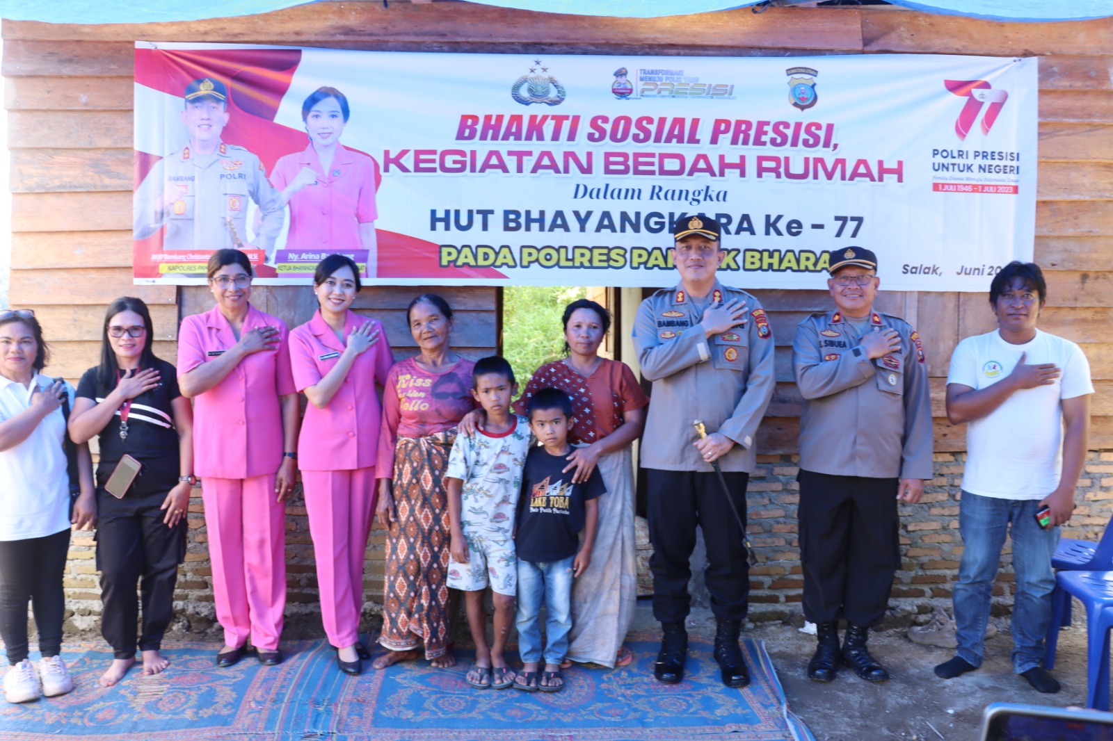 Polres Pakpak Bharat Menggalakan Wujud Nyata Kepedulian Kemanusiaan Dengan Mensukseskan Pembangunan Bedah Rumah