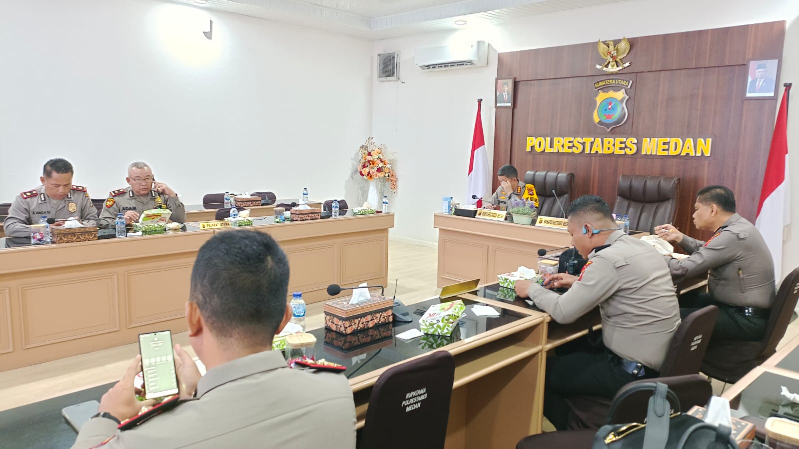 Polrestabes Medan Ikuti Strategi Mitigasi Isu di Era New Media Via Zoom Meeting