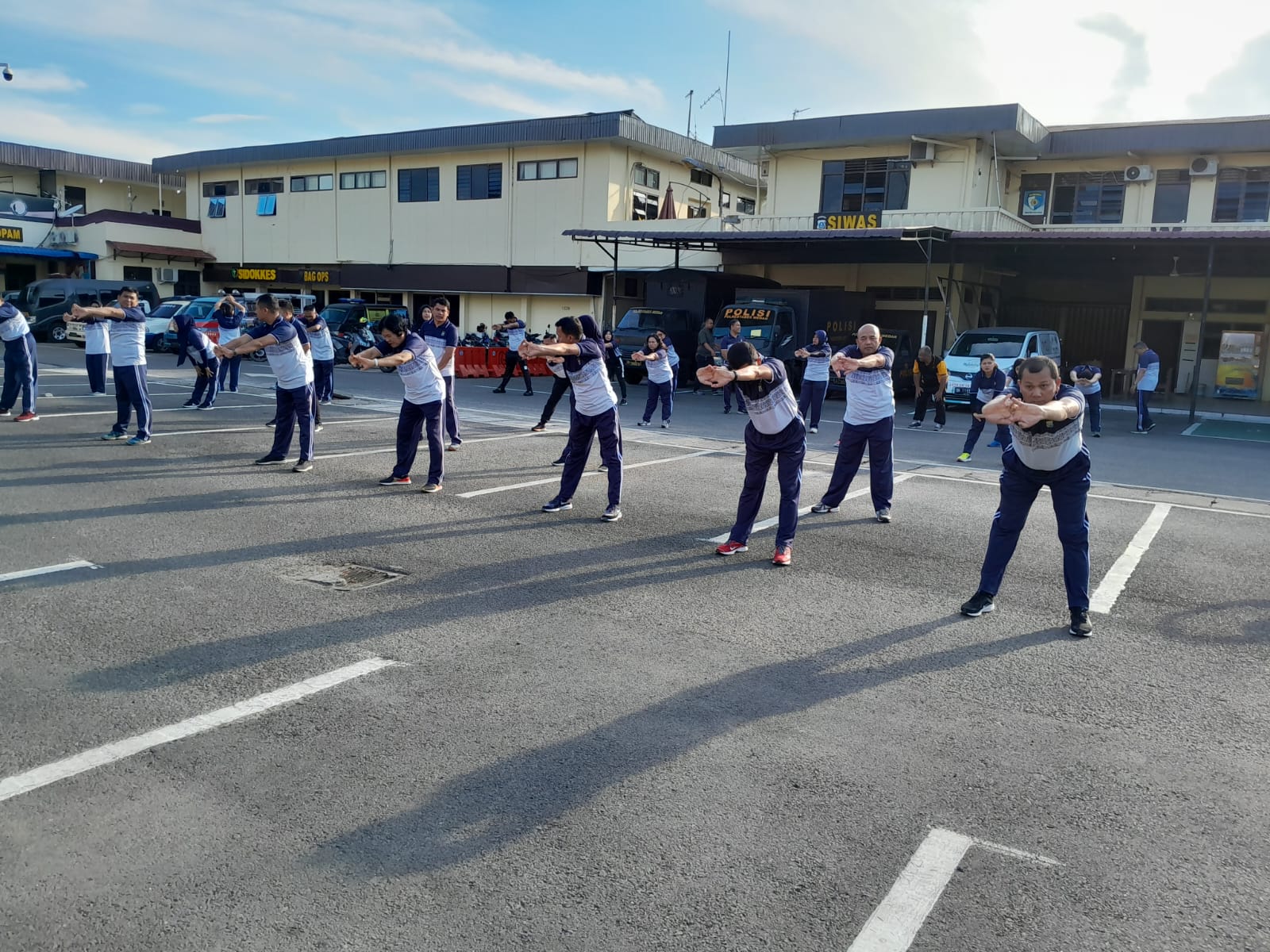 Kasie Propam Polrestabes Medan Pimpin Apel Pagi dan Olahraga Bersama