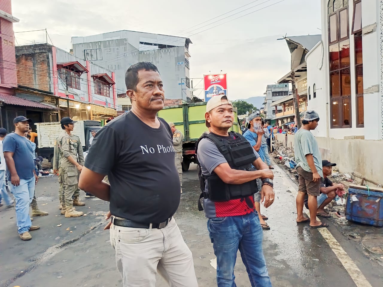 Penertiban PKL jln Thamrin,Kasatpol PP Padangsidimpuan Zulkifli Lubis : Sesuai SOP dan Humanis kita Terapkan