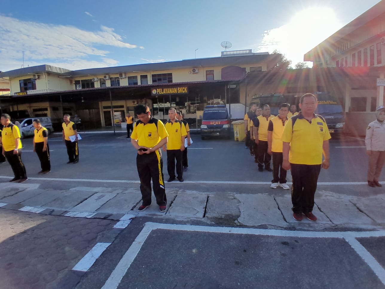 Tingkatkan Imunitas Tubuh, Anggota Polrestabes Medan Olahraga Bersama