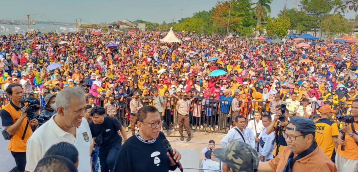 Bersama OSO Ribuan Warga Palembang Padati Benteng Kulo Besar Ikut Senam Sehat Hanura Sumsel