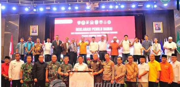 Bupati dan Walkot Se-Sumut Tandatangani Deklarasi Pemilu Damai dan Pilkada Serentak 2024