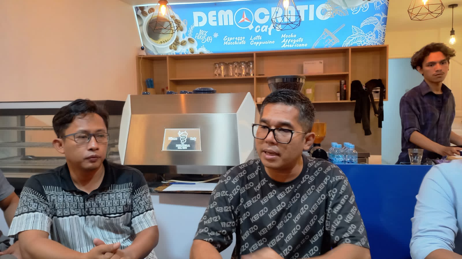 Diskusi Bersama Jurnalis, Lokot Nasution :  Partai Demokrat memegang teguh Komitmen untuk membawa Perubahan dan Perbaikan