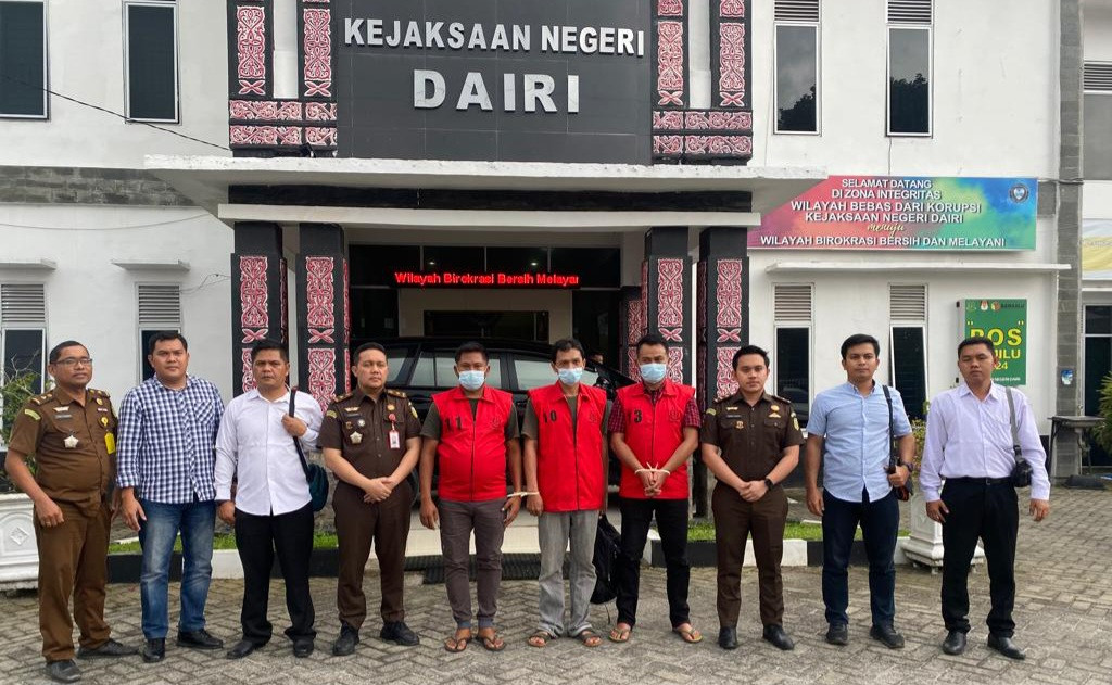 Unit Tipikor Polres Pakpak Bharat Limpahkan Tersangka dan BB Kasus Korupsi Napasengkut l ke Kejari Dairi