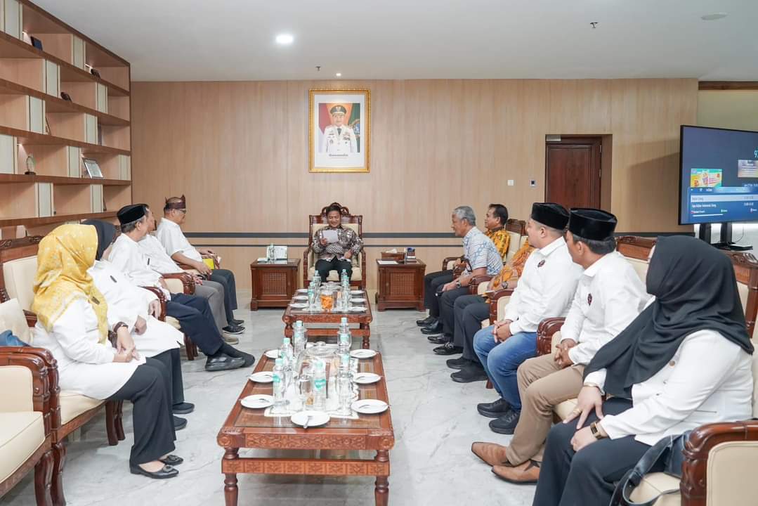 DMDI dan APTISI Sumut Beraudensi Ke Kantor Gubsu, Ini yang Disampaikan