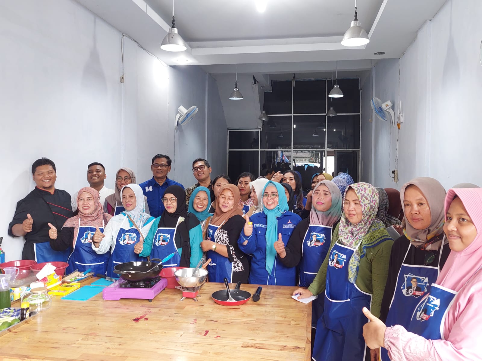 Caleg DPRD Sumut H. Abdul Rasyid Gelar Memasak Tingkatkan UMKM Masyarakat