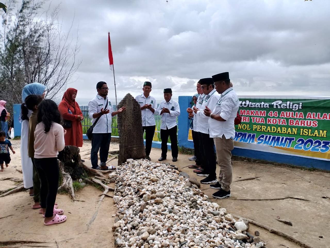 Wisata Religi Bakopam Sumut, Berziarah ke Makam Wali Allah di Kecamatan Barus