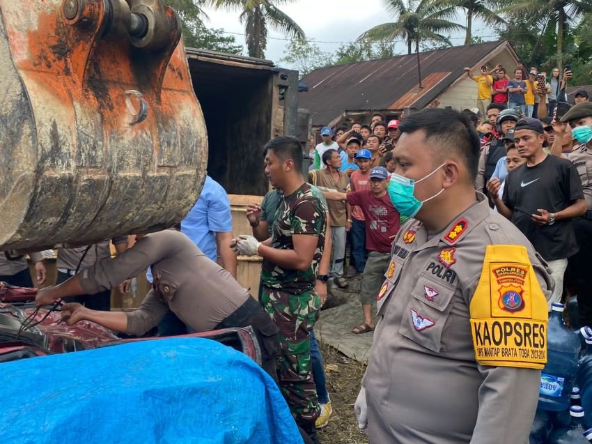 Remblong Truk Fosu Tabrakan Beruntun, 6 Meninggal Dunia Ditempat