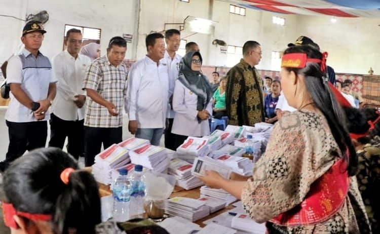 Bupati Simalungun Dampingi Pj Gubsu Monitoring Pemilu Di Tanoh Habonaron Do Bona