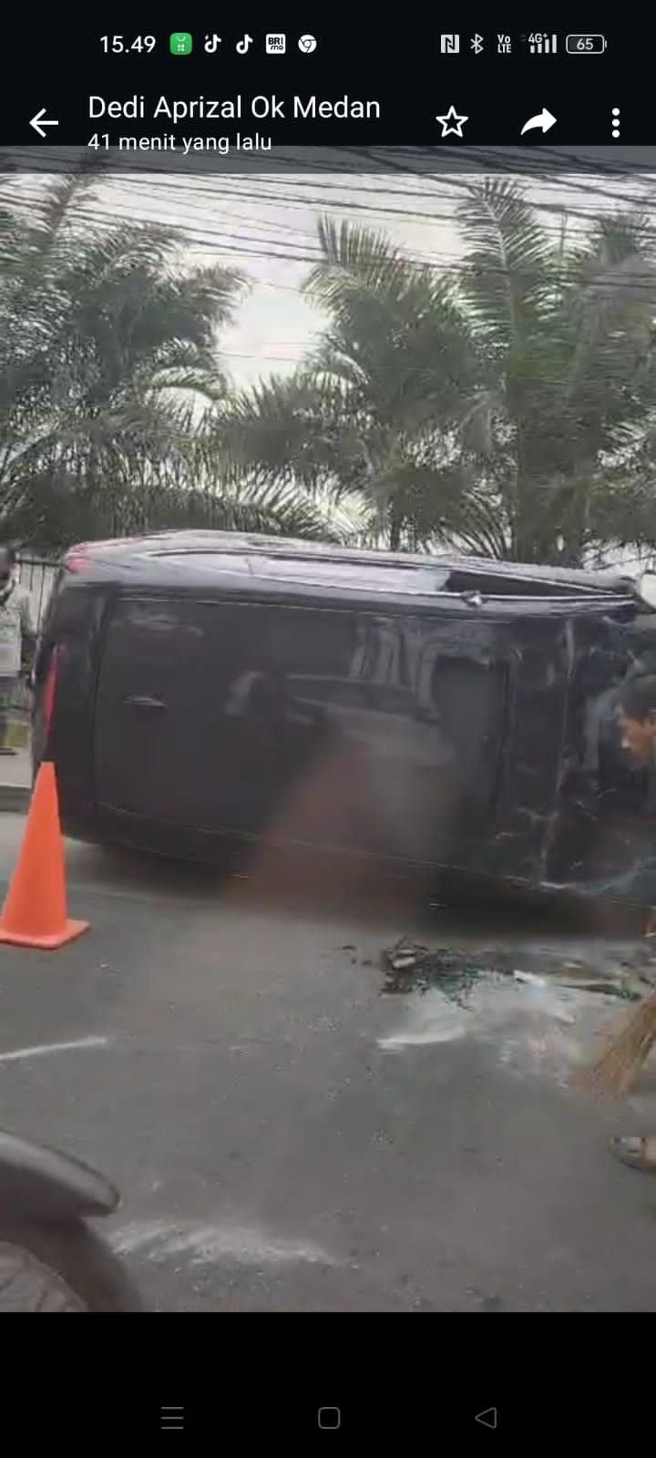 Mobil Honda CRV Terguling di Jln Brigjen Katamso Medan
