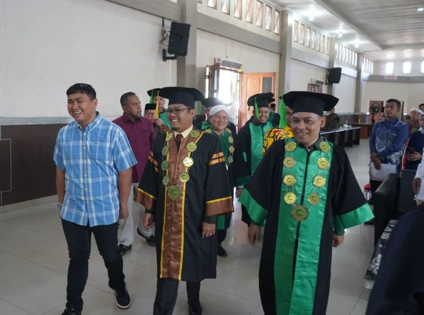 Wisuda Perdana STIT AILU Dihadiri Bupati Labura