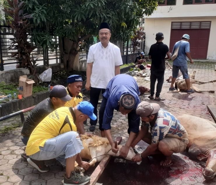 Idul Adha 1445 H, PWI Sumut Sembelih 5 Ekor Sapi & 3 Ekor Kambing