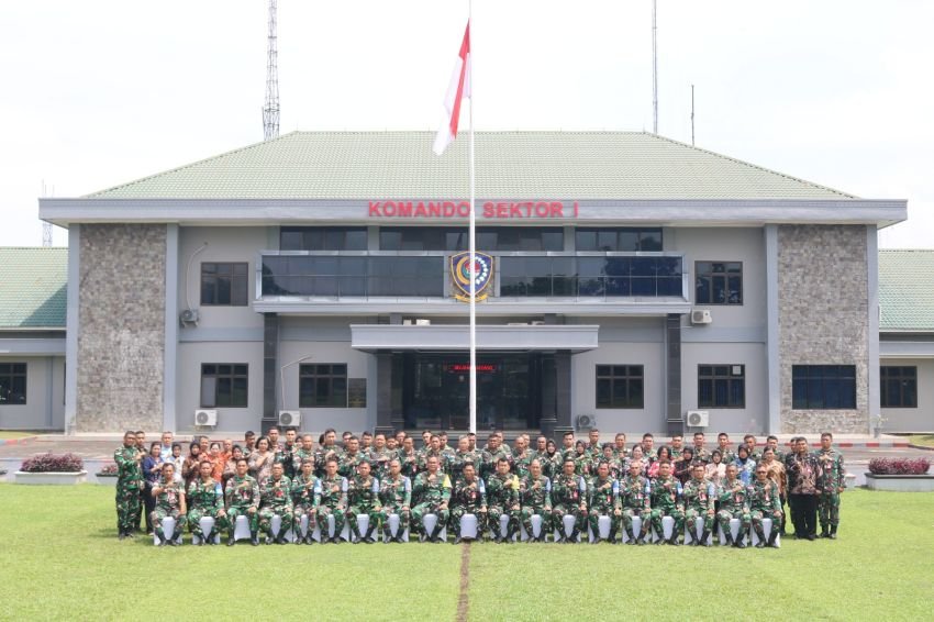 Komandan Kosek I Medan Resmi Tutup Latihan Hanud Cakra C-24 TA 2024