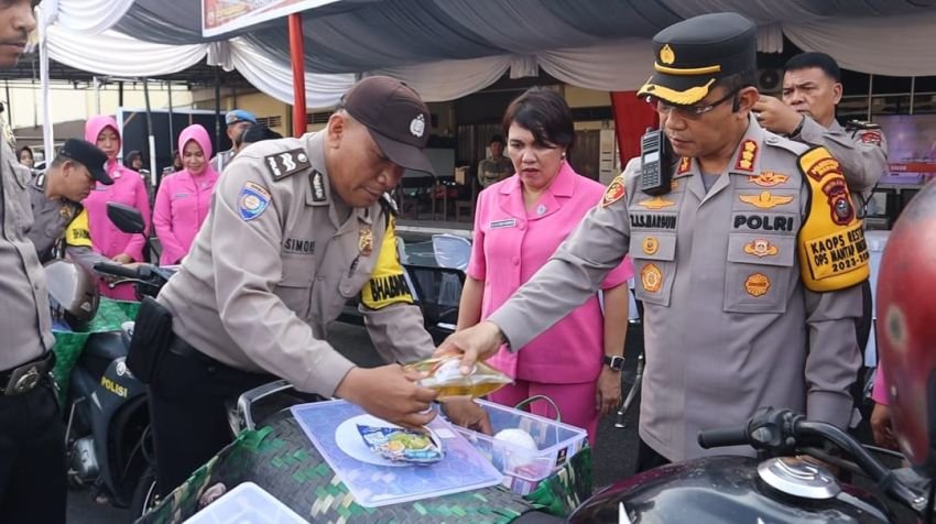 Polrestabes Medan Salurkan 2.000 Bansos Sambut HUT Bhayangkara ke 78