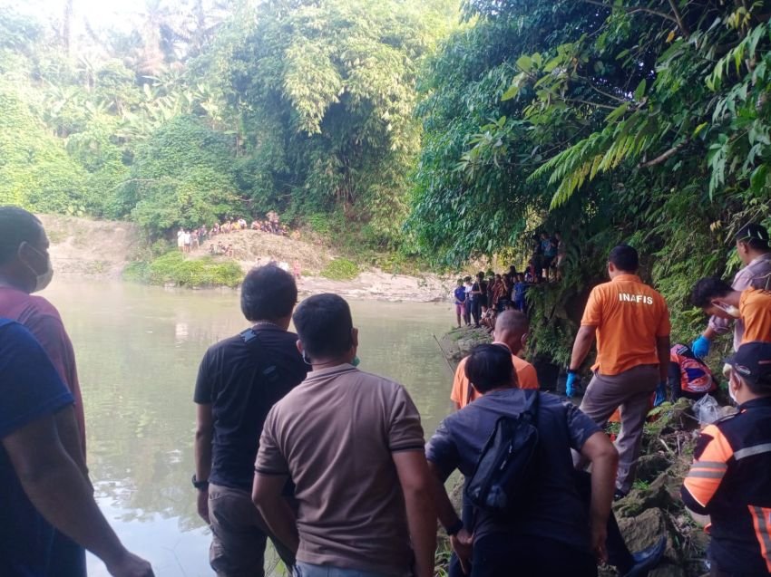 Pria Tanpa Identitas Ditemukan Mengambang di Sungai Umang STM Hilir Deli Serdang