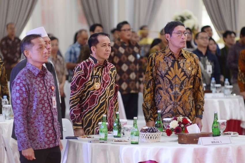Pj Gubernur Agus Fatoni Ajak OJK Sukseskan PON dan Program Pembangunan Sumut