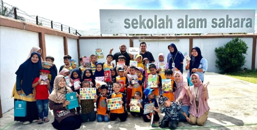 PLN UP3 Rantauprapat Dukung Literasi Pendidikan dengan Mengajar ke Ratusan Siswa