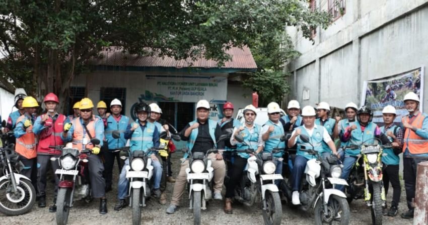 Meriahkan Festival Bunga dan Buah, PLN UP3 Bukit Barisan Pawai Gunakan Kendaraan Listrik