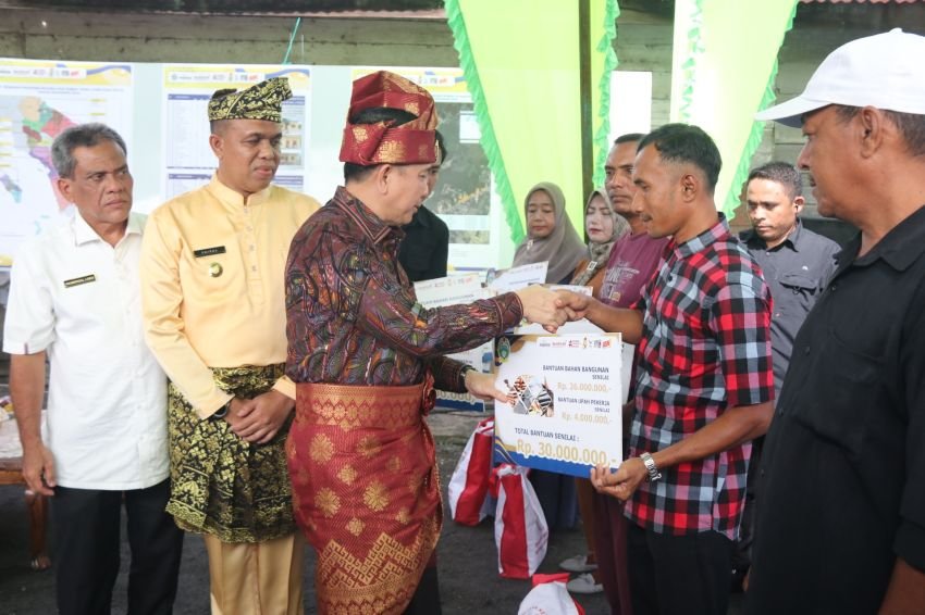 Gebrakan Pj Gubernur Fatoni Canangkan Gerakan Bedah Rumah Serentak Se-Sumut