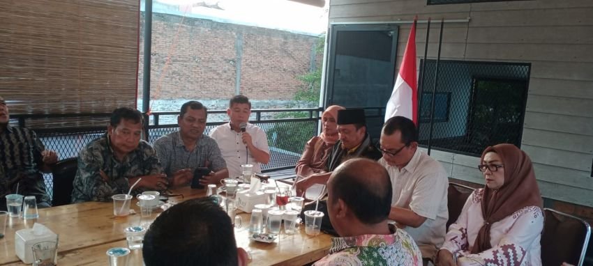 Aktivasi Himpunan Keluarga Mandailing (HIKMA) di berbagai jenjang struktural adalah "mutlak