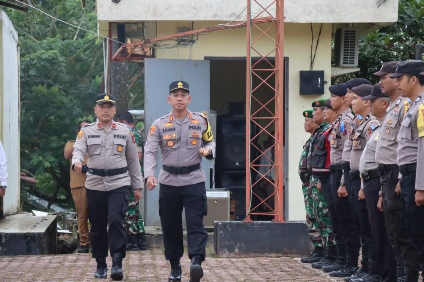 Kapolres Pakpak Bharat AKBP Oloan Siahaan Gelar Apel Pasukan Ops Patuh Toba 2024