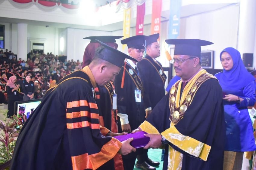 Unimed Gelar Wisuda, Rektor : Tingkatkan Kompetensi dan Skill Yang Lebih Profesional