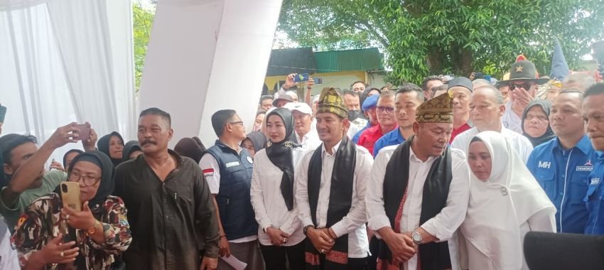 Diusung 6 Partai Pasangan Calon Iman Irdian Chairil Mukmin Resmi Daftar di KPU Tebing Tinggi